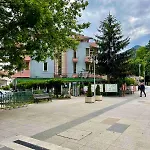 Elit